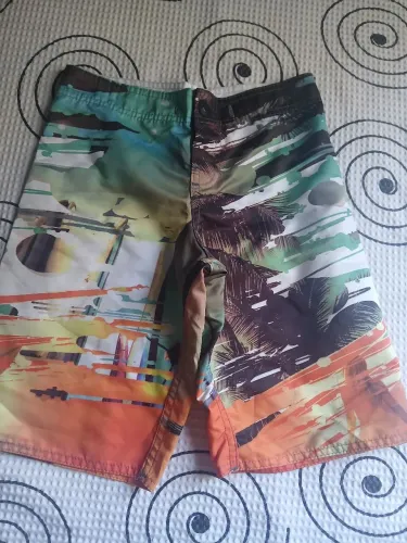 Bermuda infantil estampada estilo surf 12 anos