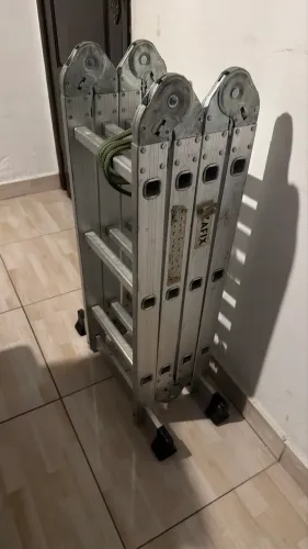 ESCADA 4 partes usada poucas vezes !!!
