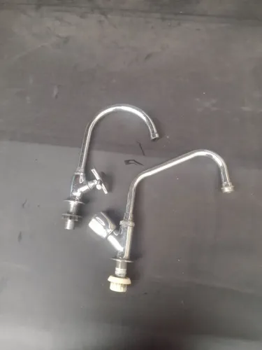 Vendo Duas Torneiras de inox 