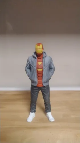 Miniatura homem de ferro urbano altura 15cm (pintado)