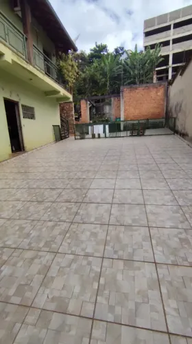 Casa para Venda em Belo Horizonte, Santa Cruz, 5 dormitórios, 2 suítes, 3 banheiros, 8 vag