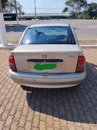 Chevrolet Corsa SED Class.life 1.0/1.0 Flexpower (álcool) 2005