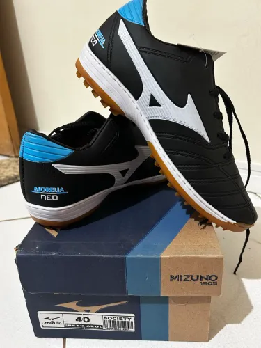 Chuteira nacional mizuno