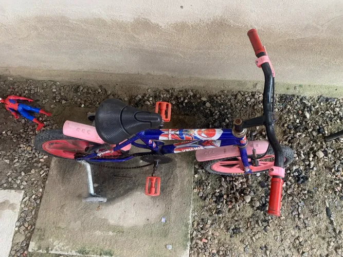Bicicleta usada aro 14 