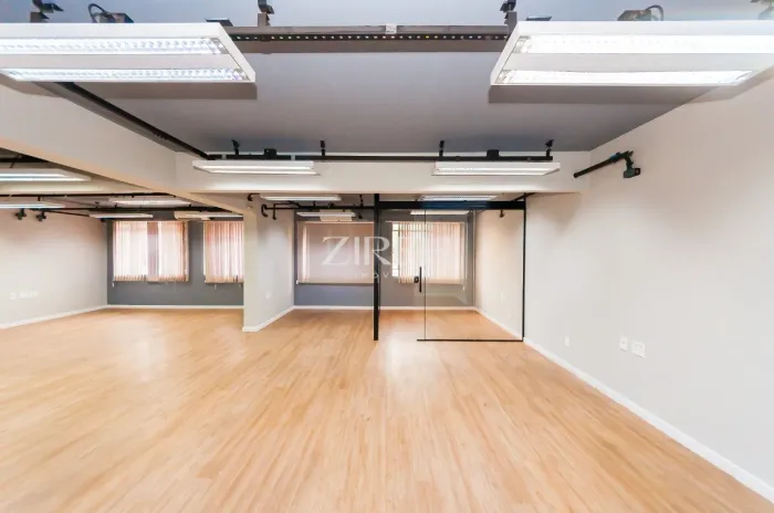 CASA COMERCIAL PARA ALUGAR EM FRENTE AO TRIBUNAL DO JÚRI NO CENTRO CÍVICO