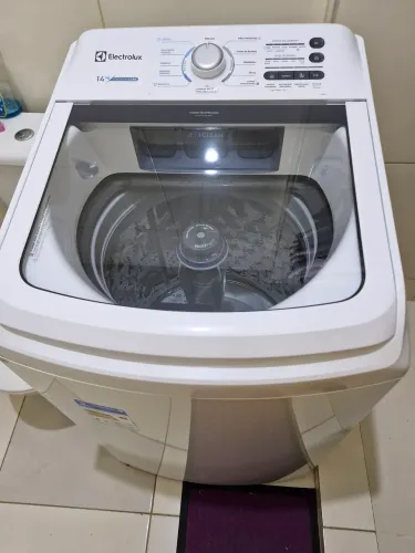 Máquina de lavar Electrolux 14kg Essencial Care