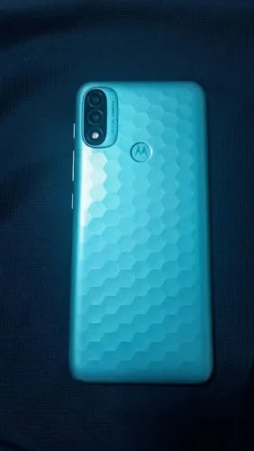 Celular Moto E20
