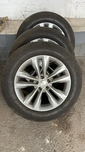 RODAS E PNEUS HYUNDAI SANTA FÉ