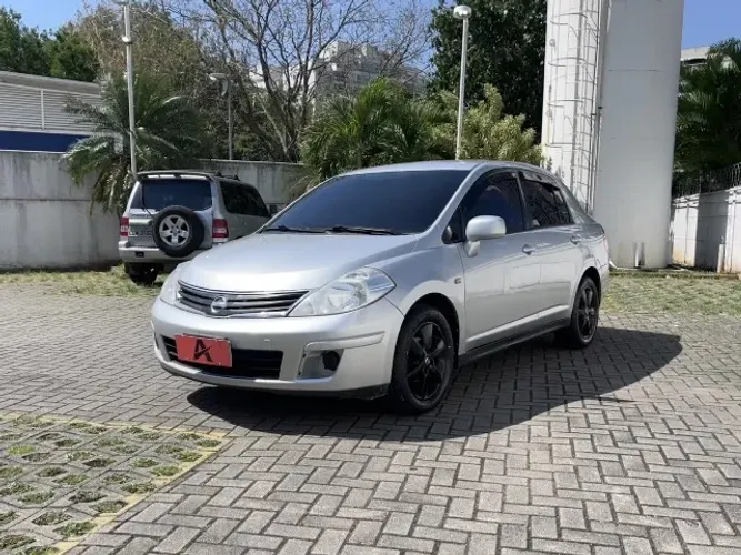 Nissan Tiida Sedan 1.8 16V Flex Fuel 4P 2011