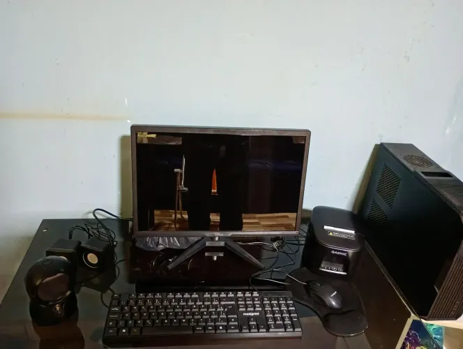 Computador completo com emprensora e leitor de código de barras