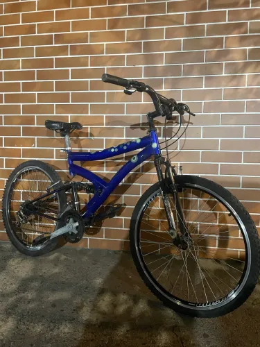Bicicleta Aro 26 de Alumínio + Amortecedor 