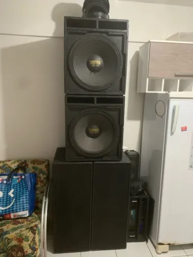 Som Passivo com Amplificadores.