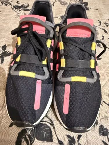 Vendo tênis adidas