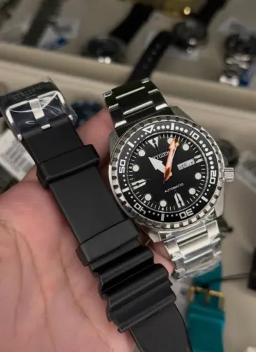 CITIZEN NH8380-66E - AUTOMÁTICO SPORT - DIVER - Com pulseira extra de borracha original 