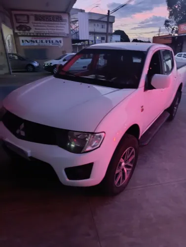 Mitsubishi L200 Triton GL 3.2 CD TB Int. Dies. Mec. 2017