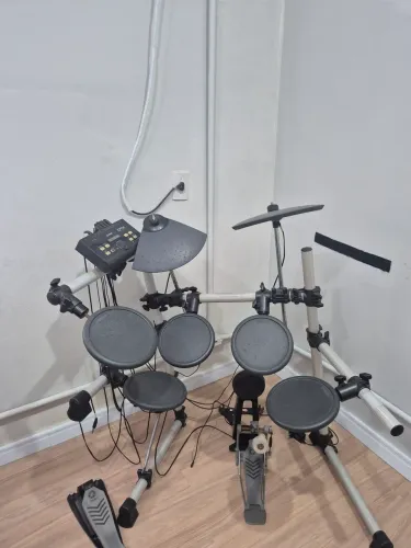 Bateria eletrônica yamaha dtx drums