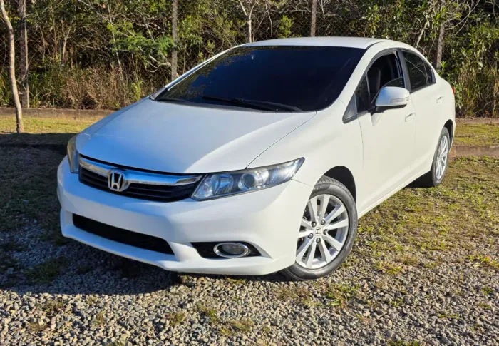 Honda Civic Sedan LXR 2.0 Flexone 16V Aut. 4P 2014