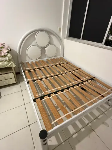 Vendo BASE DE CAMA CASAL TRADICIONAL- motivo: mudança