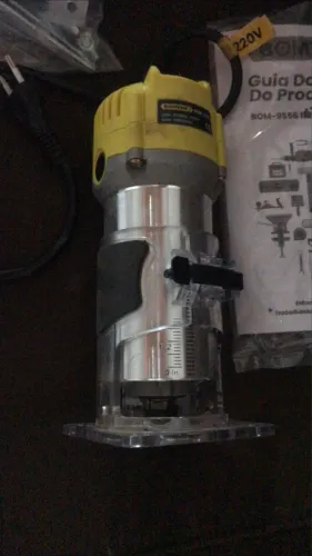 Vendo uma Tupia manual laminadora com corpo de alumínio 220V/600W