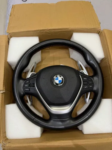 Volante BMW 320 GT semi novo 