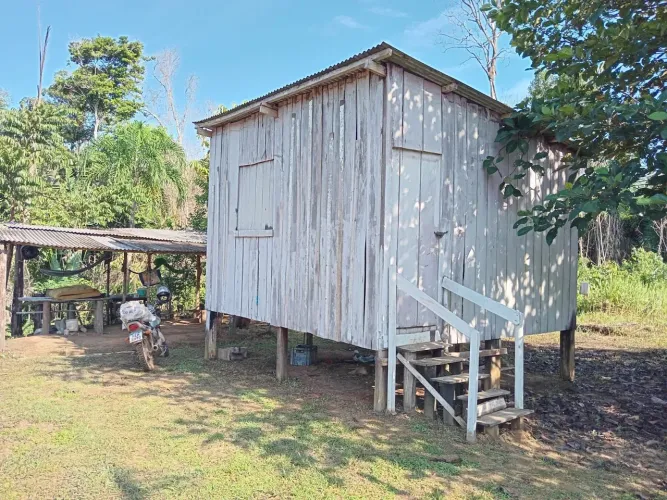 Chácara bem localizada