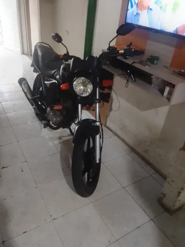 VENDO CG150, CONSERVADA. VENDO OU TROCO (JÁ EMPLACADA).
