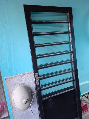 Porta reforçada