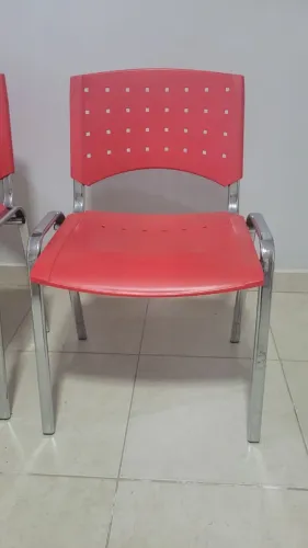 Cadeira Empilhável Plástico Super Resistente