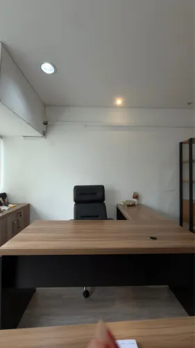 Mesa escritório em L