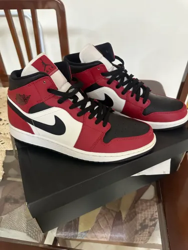 Air Jordan 1 Mid ?Chicaguinho? 44 - Estado 9/10