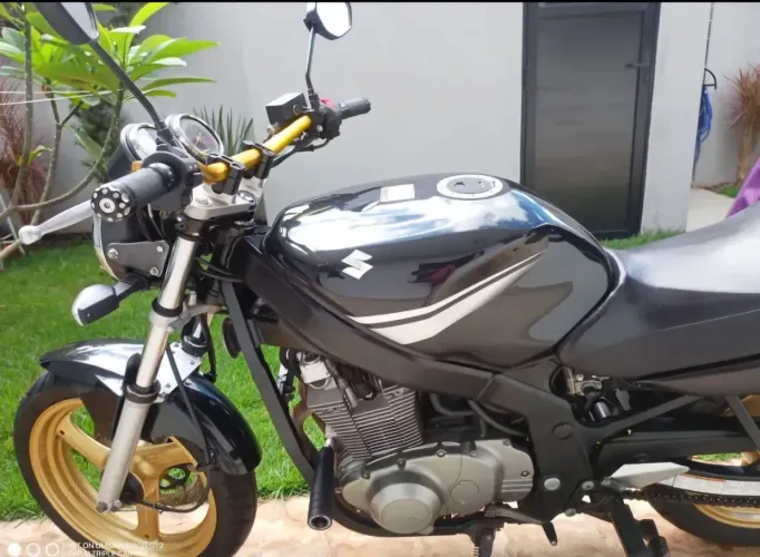 Suzuki GS500 tudo original revisão feita mes junho, bateria nova, perfeita pra entusiastas