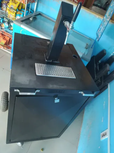 VENDO MAQUINA DE CHOPP 