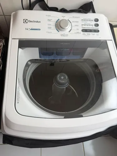 Máquina de lavar roupa Electrolux Essencial Care 14 kg