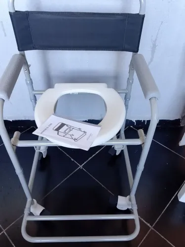 vendo cadeira de Banho nova nunca usada