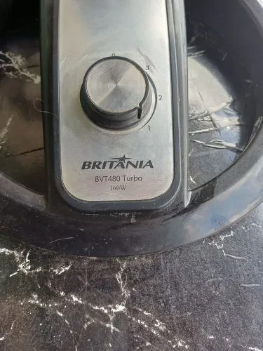 Vendo esse ventilador c/ defeito .