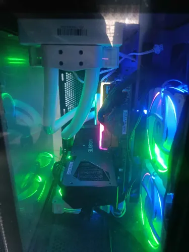 PC Gamer Completo RX 7600 8GB + Ryzen 5 5500 + Monitor QHD 165Hz
