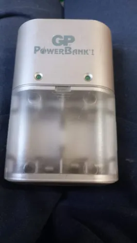 Carregador de pilhas GP PowerBank I