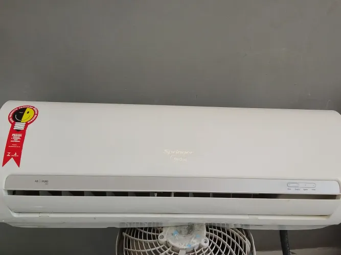 Ar condicionado 12 mil BTUs inverter Midea