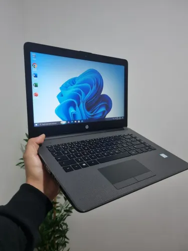 Notebook HP G7 Core i5-7ªGer, 8GB de RAM, 256GB SSD
