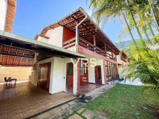 Casa com 5 dormitórios à venda, 230 m² por R$ 1.190.000,00 - Carlos Guinle - Teresópolis/R