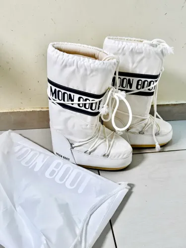 moon boot original 