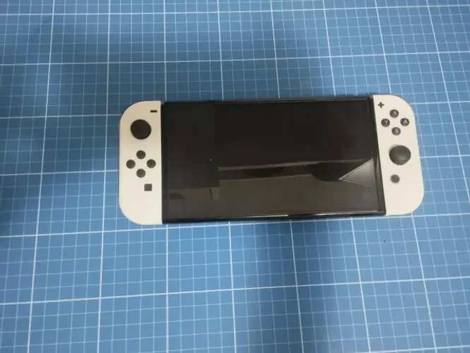 Nintendo Switch OLED Desbloqueado + SD 256GB + Caixa + Case