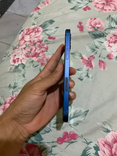 Vendo iPhone 12 64GB