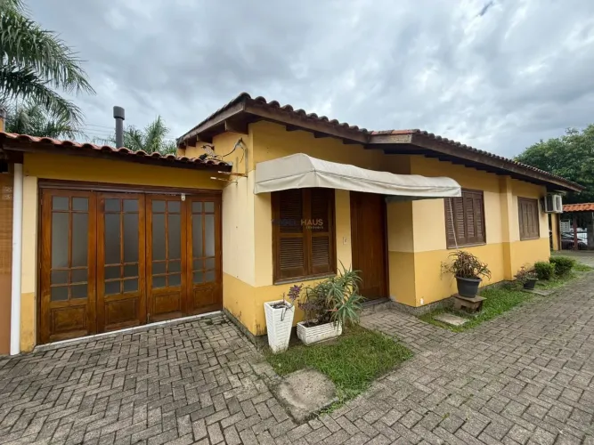 Casa em Condomínio à venda em Canoas, Nossa Senhora das Graças - Closet, Churrasqueira e P