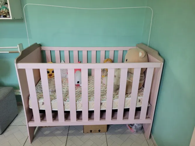 Berço americano rosa