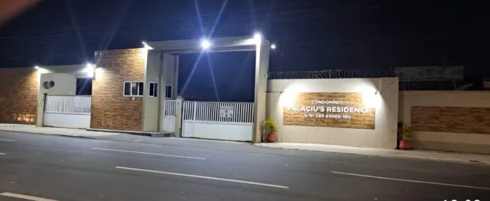 ? Casa à Venda no Condomínio Palacius Residence - Olho D?Água