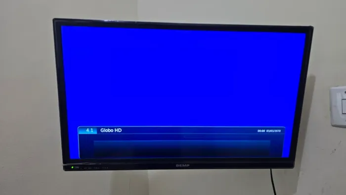 TV LED 29" Semp Toshiba HD - Com Conversor Digital