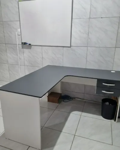 Mesa de Escritório em L