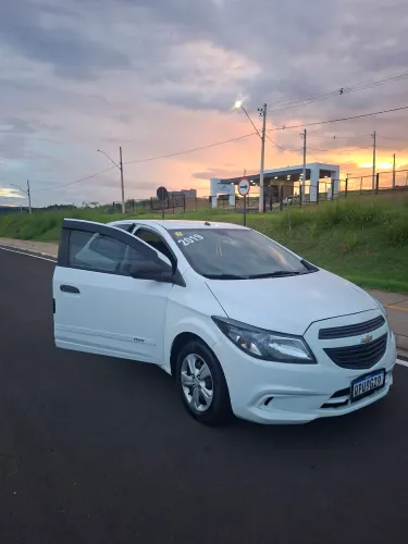 Chevrolet Onix JOY Hatch 1.0 8V Flex Mec. 4P 2019