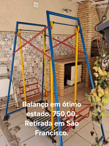 Balanço infantil duplo
